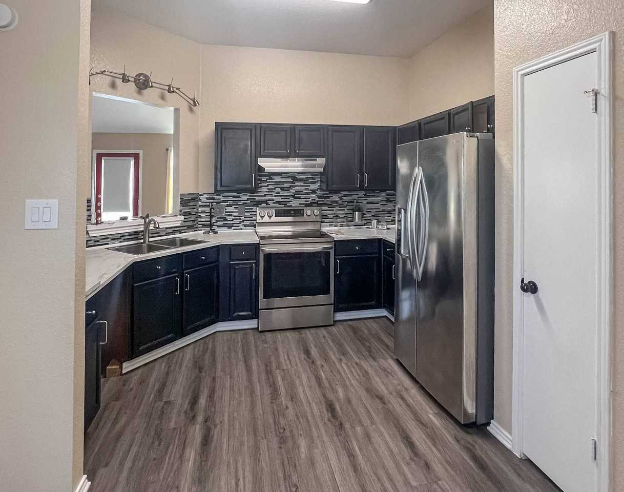 2604 Wiley Dr - Photo 2 of 21