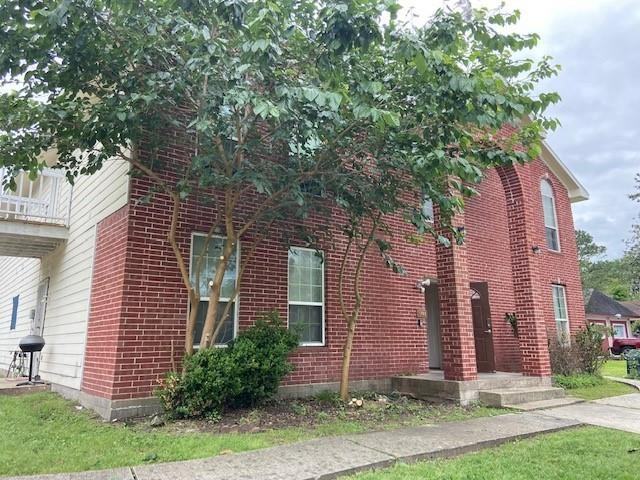 4542 Otterbury Dr - Photo 2 of 8