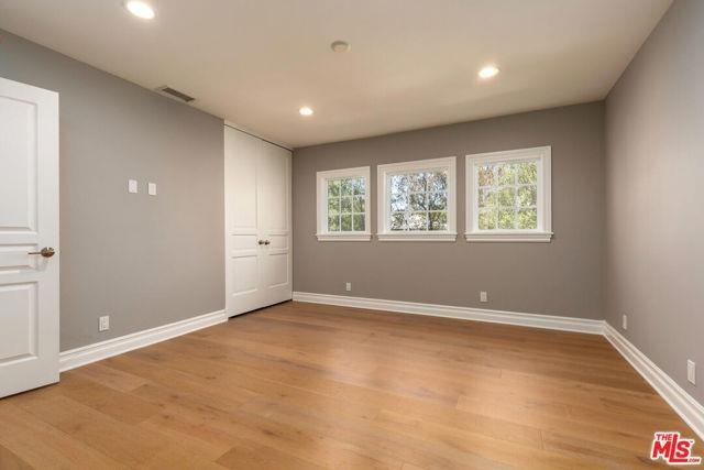 10754 Flaxton St - Photo 3 of 8