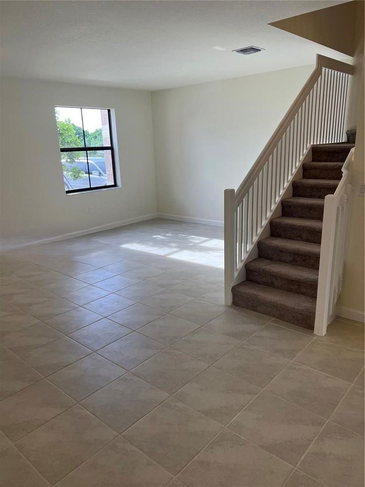11437 W 34th Ct - Photo 3 of 8