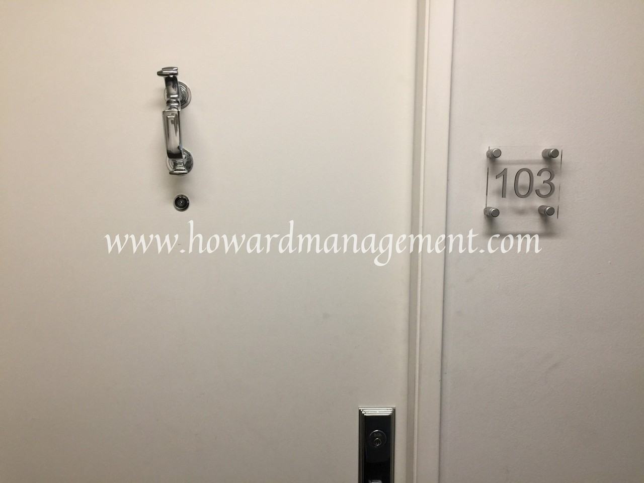 537 San Vicente Blvd - Photo 2 of 32