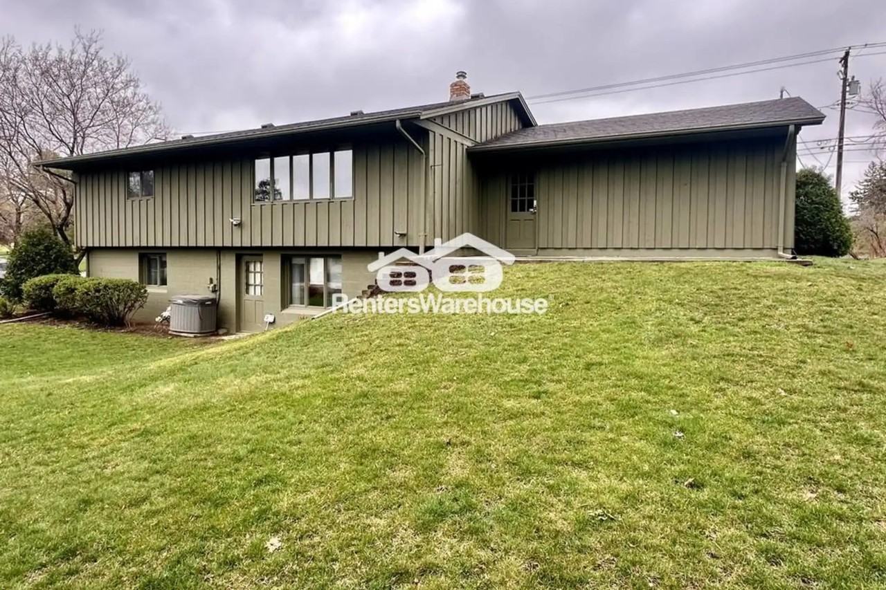 1441 Dodd Rd - Photo 2 of 48