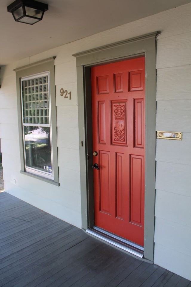 921 S 4th St W - Photo 2 of 29