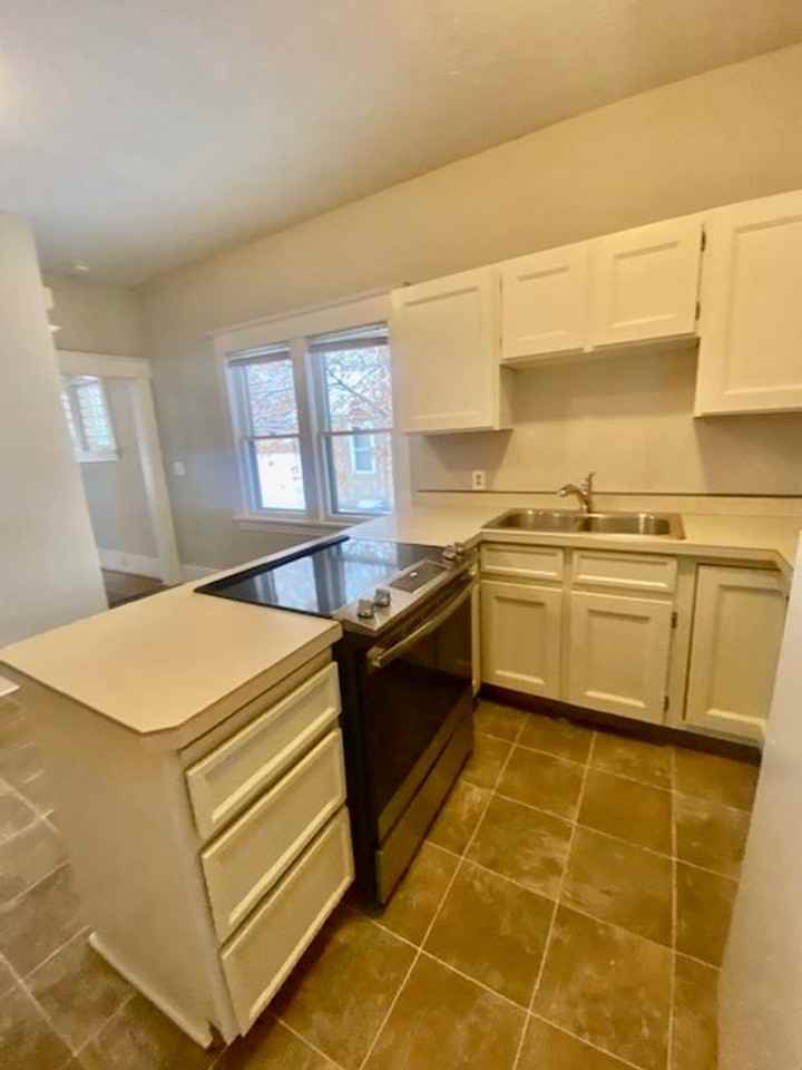 921 S 4th St W - Photo 7 of 29