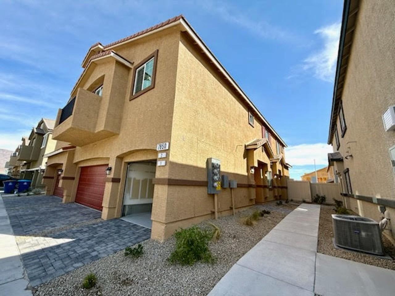 7850 Aurora Sky St - Photo 3 of 40