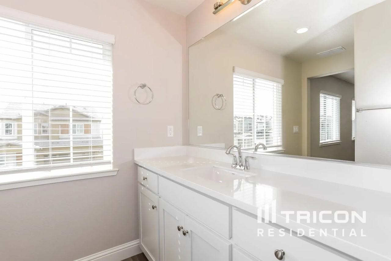 2543 2543 Gold Brook Street Lincoln CA - Photo 2 of 21
