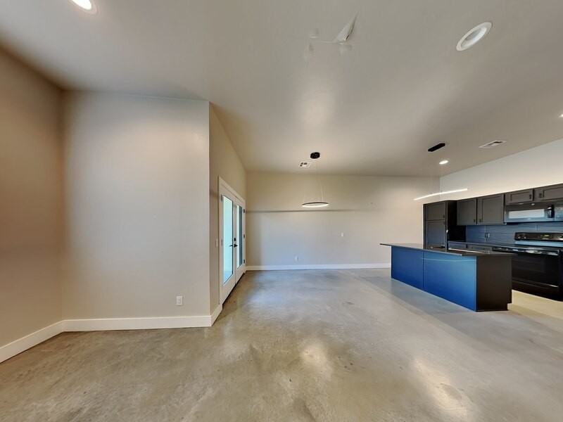 213 N Wright St - Photo 4 of 20
