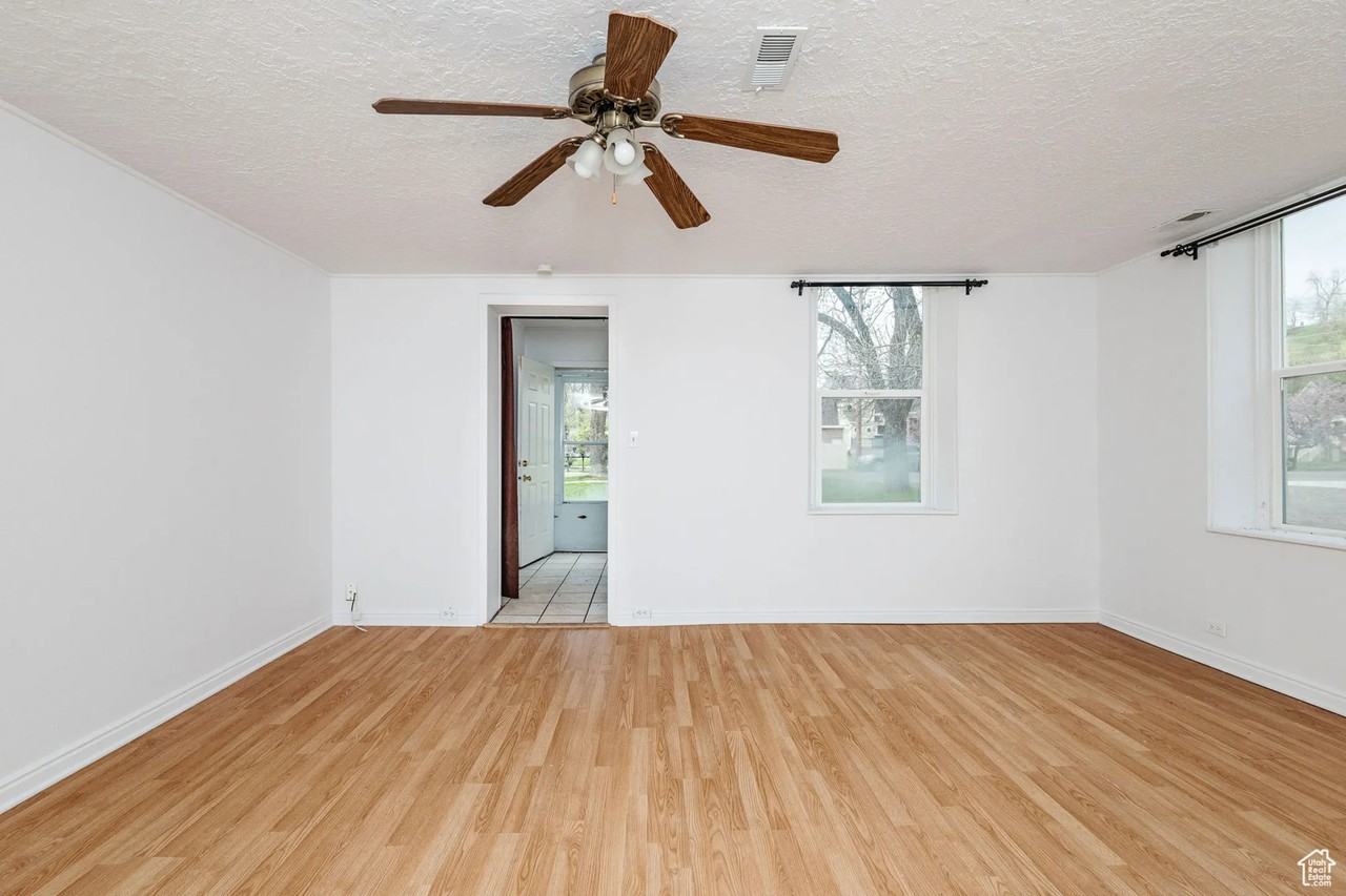 60 N 400 E Unit 1 - Photo 2 of 19