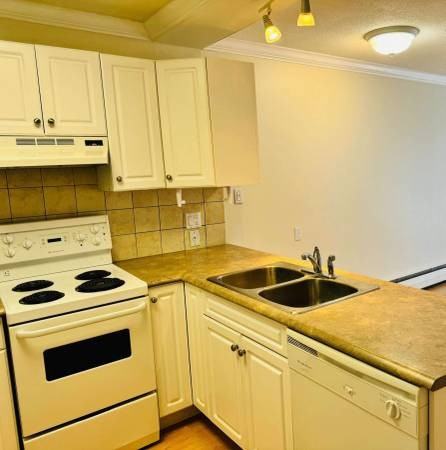 14884 North Bluff Rd - Photo 3 of 6