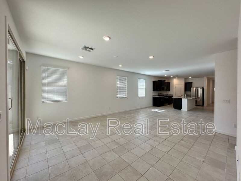 25361 N 144th Dr - Photo 6 of 24