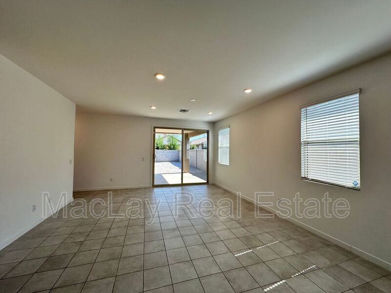 25361 N 144th Dr - Photo 4 of 31