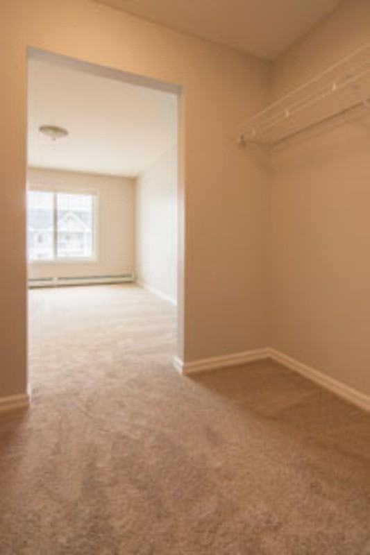 408 #2208-44AVE - Photo 4 of 11