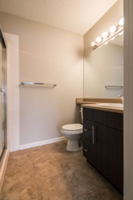 408 #2208-44AVE - Photo 5 of 11