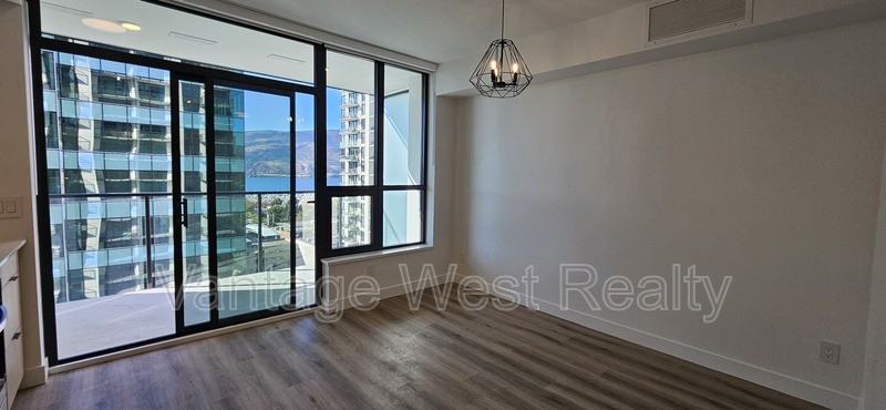 1501 Bertram St - Photo 3 of 10