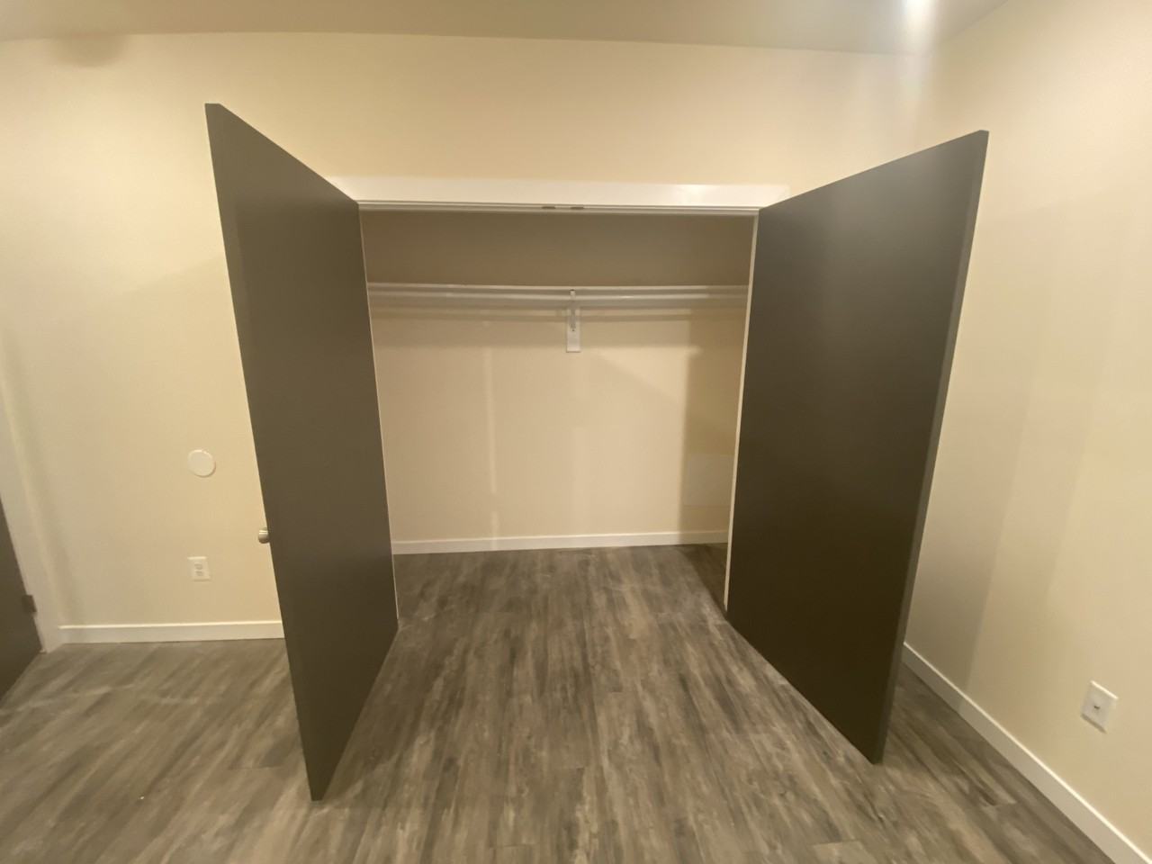 5745 Market St - Photo 2 of 7