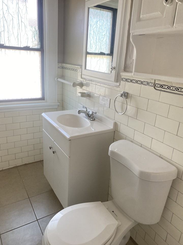 3536 Hildana Rd - Photo 3 of 8