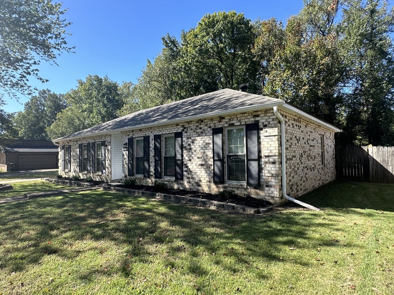 2373 Curbertson St - Photo 2 of 23