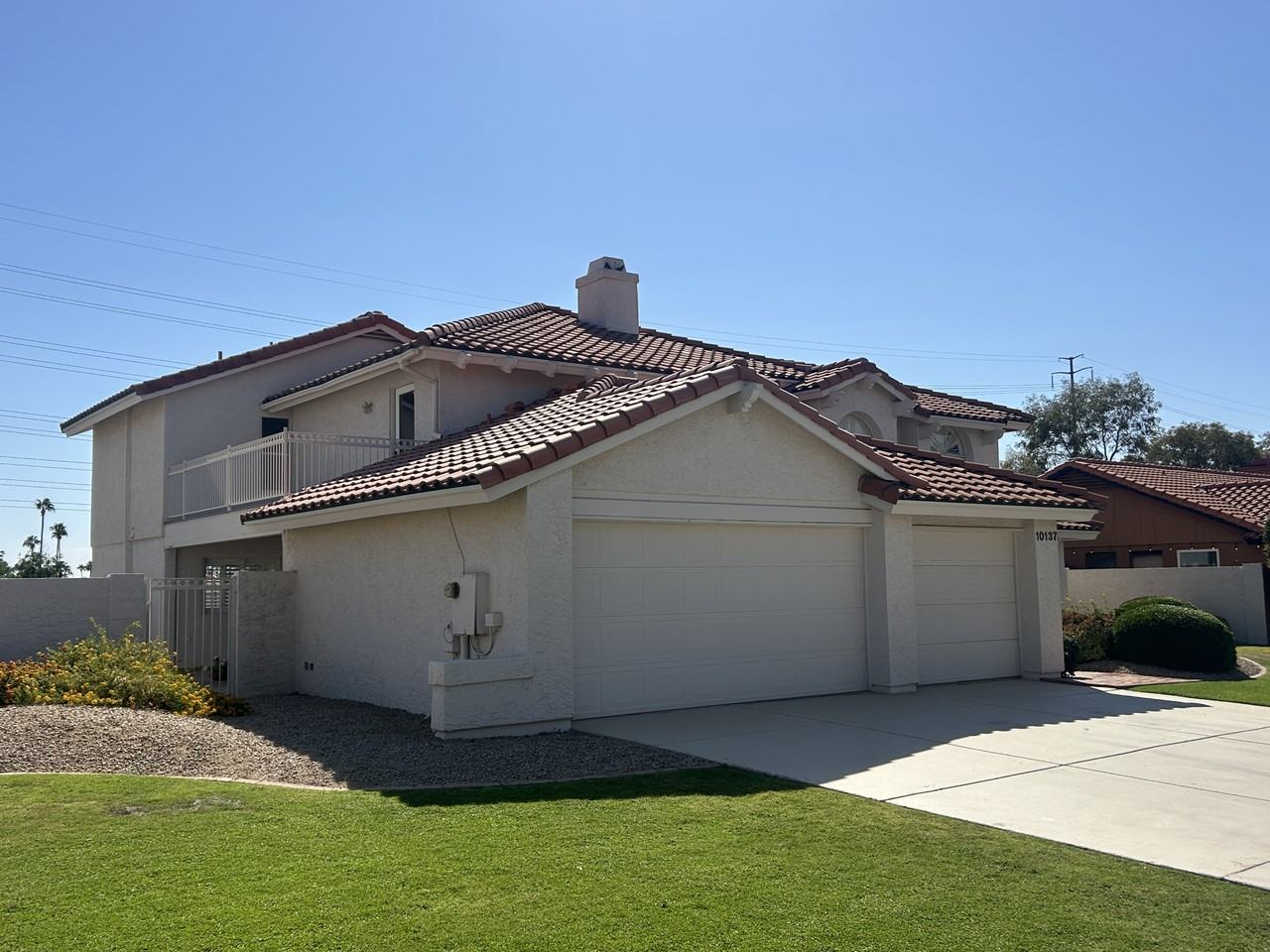 10137 E Becker Ln - Photo 2 of 39