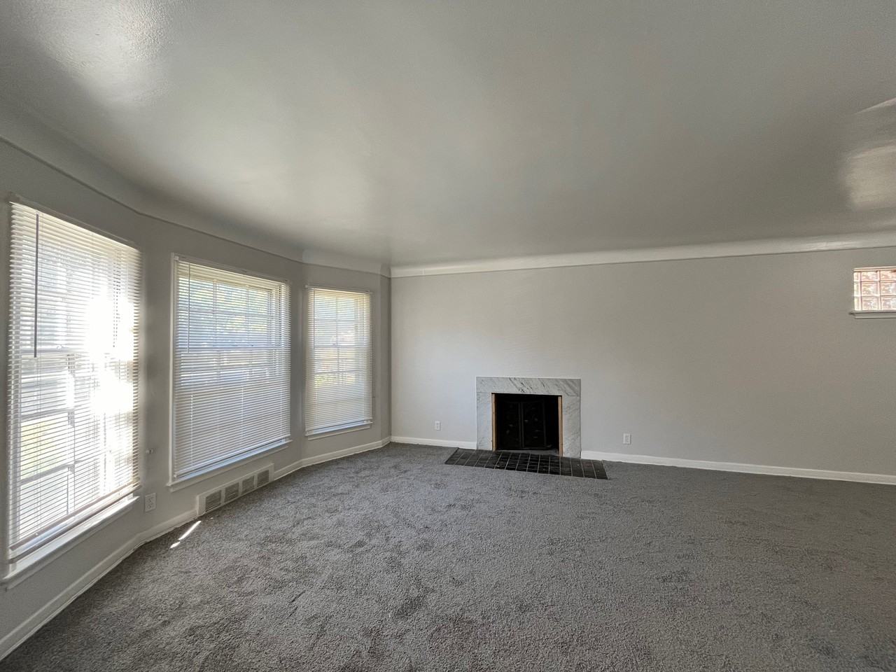 18276 Appoline St - Photo 4 of 28