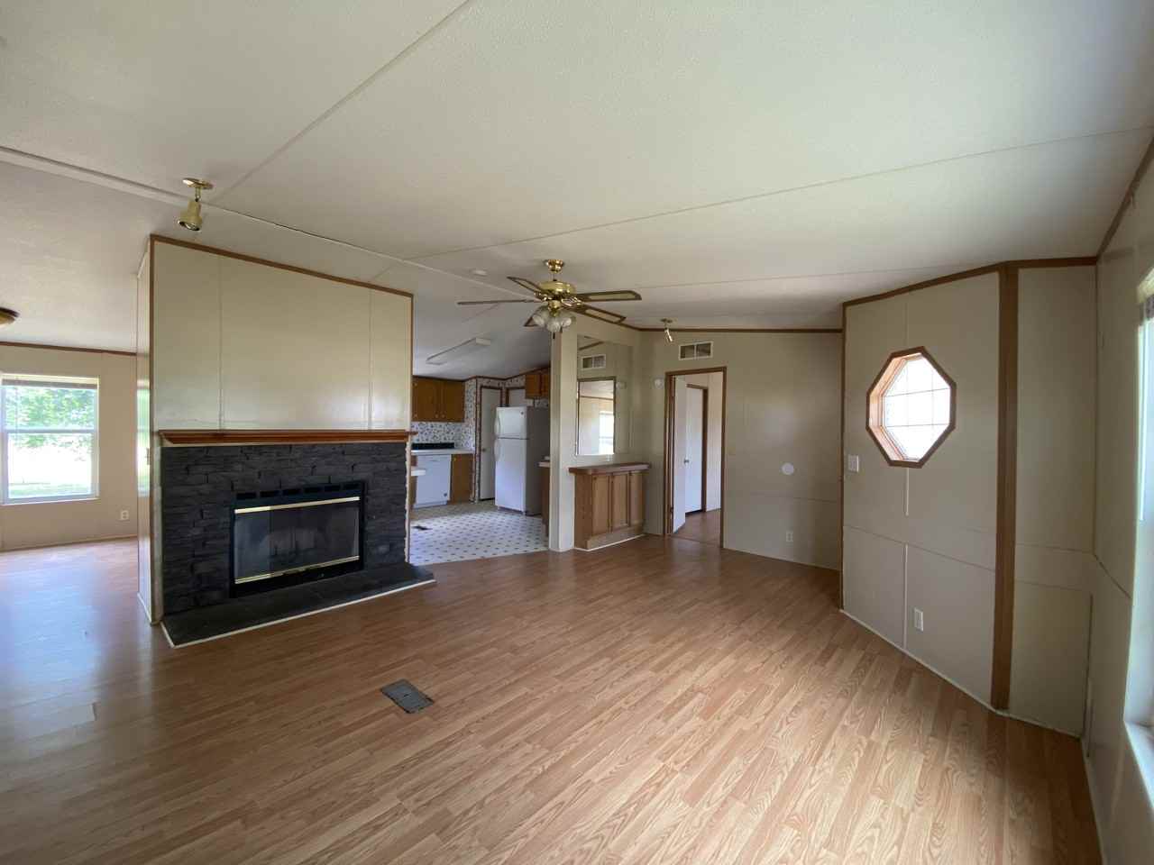 110 Crestfield Dr - Photo 2 of 10