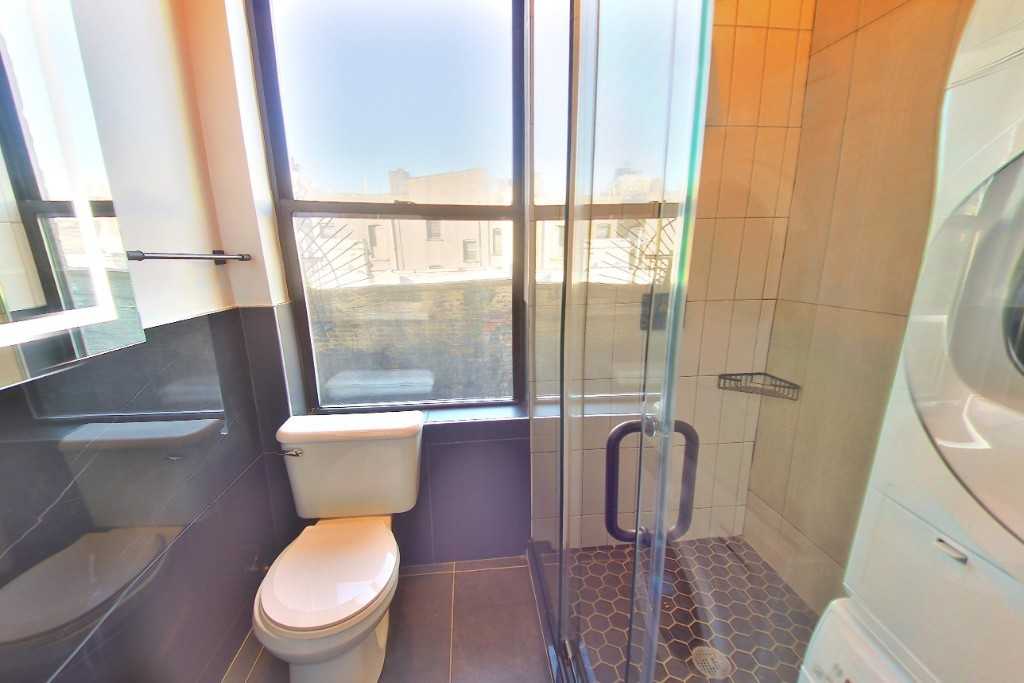 Leroy St #1C - Photo 6 of 7