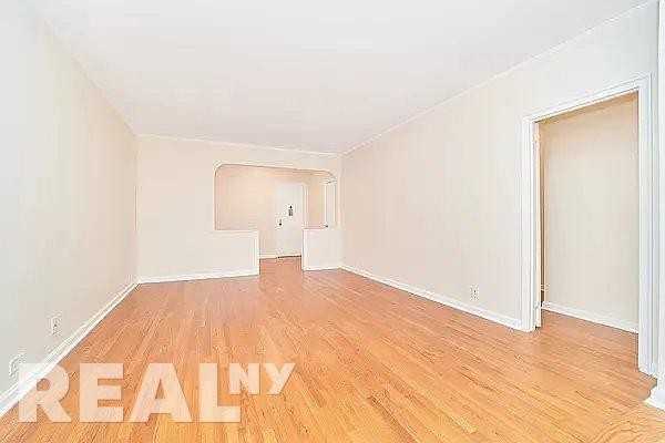 124 E 24th St #5J - Photo 2 of 8