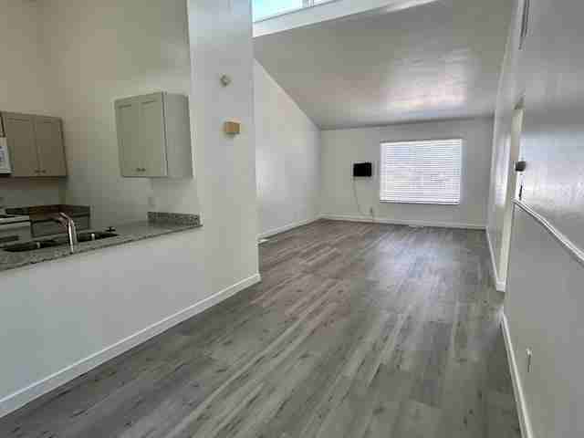 1661 5th Street - Photo 7 of 35