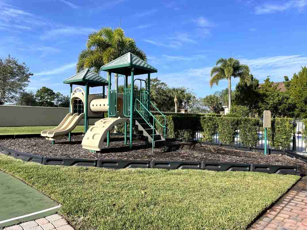 5757 Tamarac Dr - Photo 4 of 5