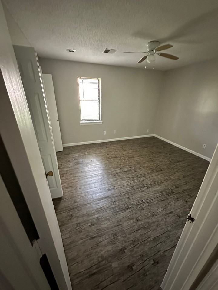 8603 NW 83rd St. - Photo 2 of 13