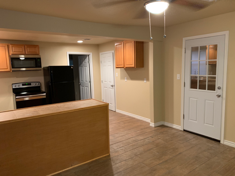 316 Drummond St - Photo 3 of 11