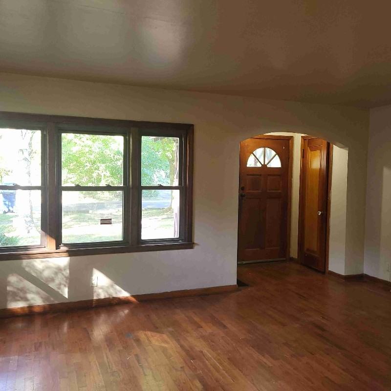 1415 Ogden Ave - Photo 2 of 9