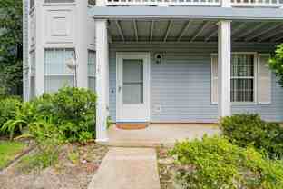 2813 Langley Ave - Photo 1 of 1