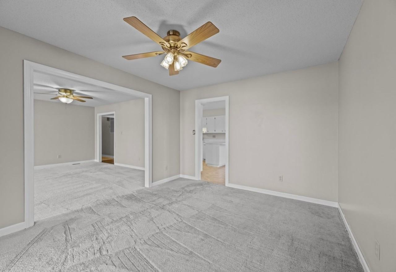 6012 Cardinal Drive - Photo 7 of 34