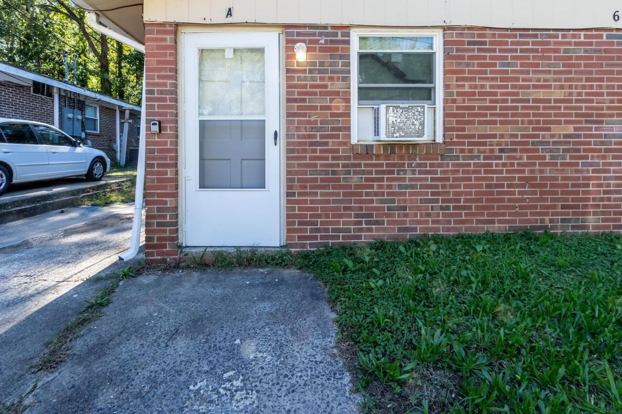 602A Barton St - Photo 3 of 13