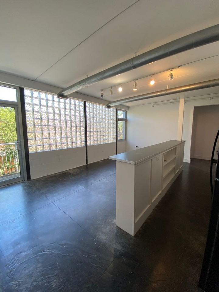 1605 Gordon Avenue - Photo 6 of 17