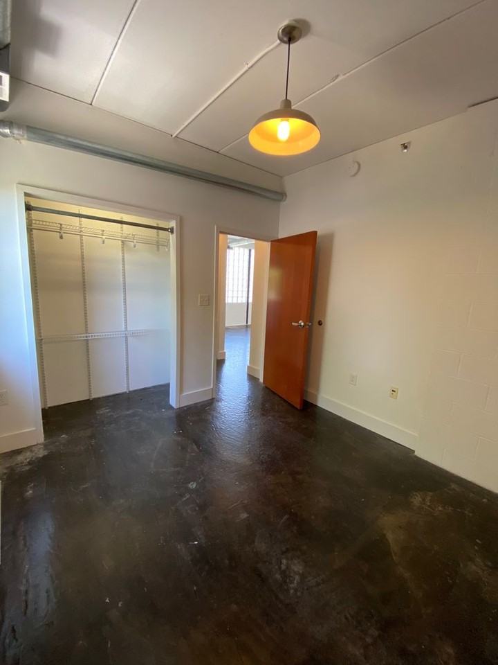 1605 Gordon Avenue - Photo 7 of 17