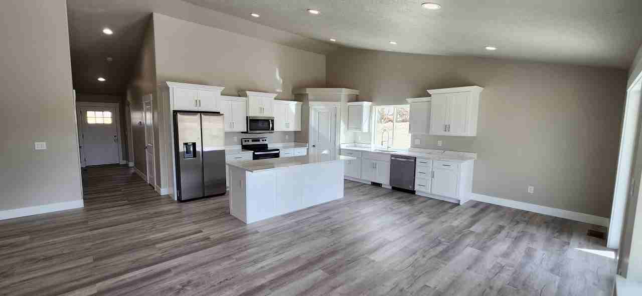 179 Spring Creek Pkwy #NA - Photo 3 of 6