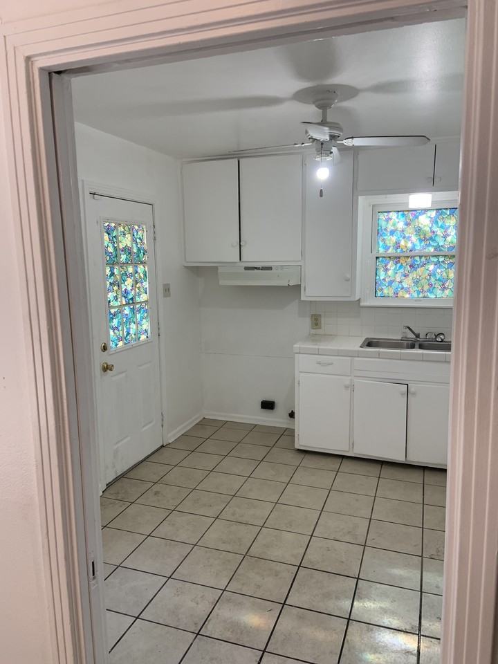 885 Hamilton St #NA - Photo 2 of 13