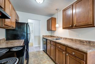 Parkway Manor Apartment Homes - Photo 1 of 1