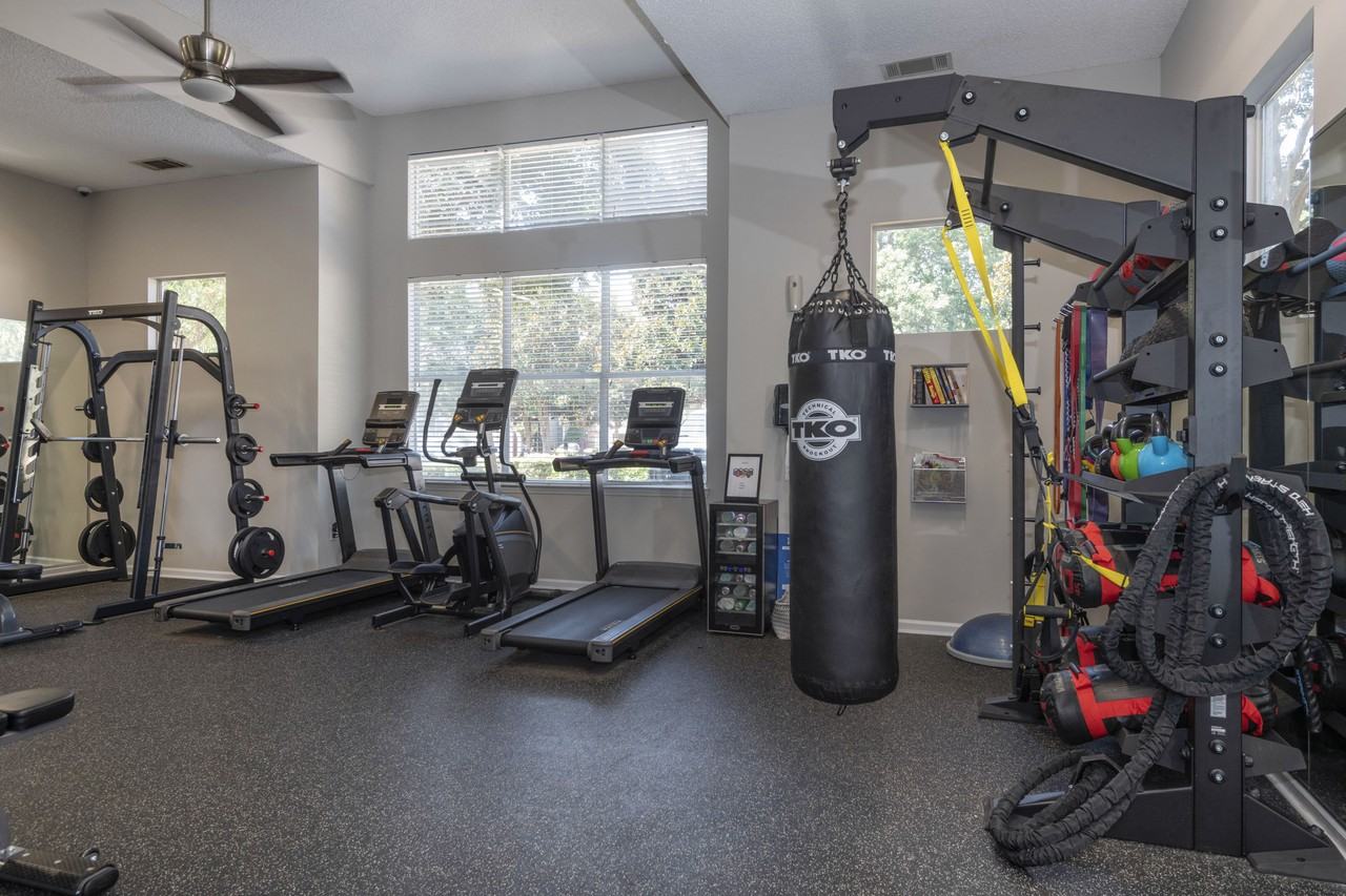 Seasons at Umstead Apartment Homes - Photo 7 of 32