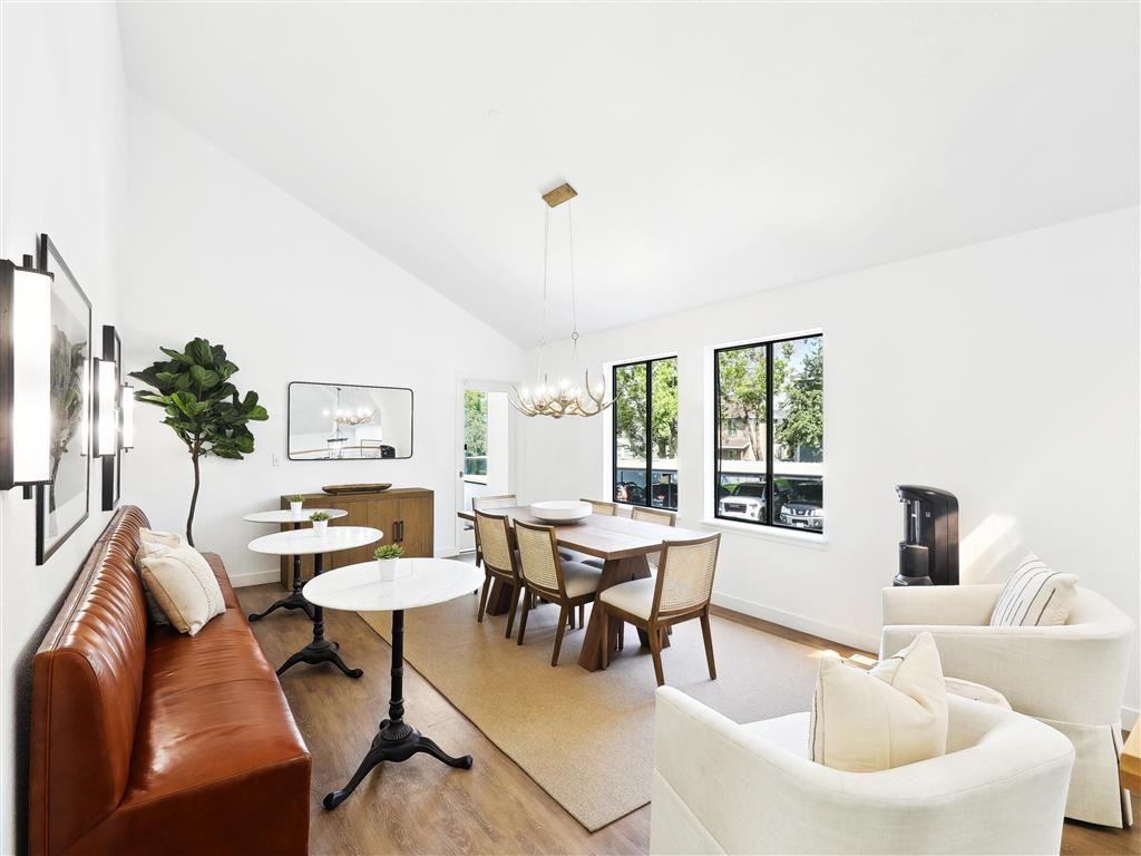 James Pointe - Photo 4 of 50