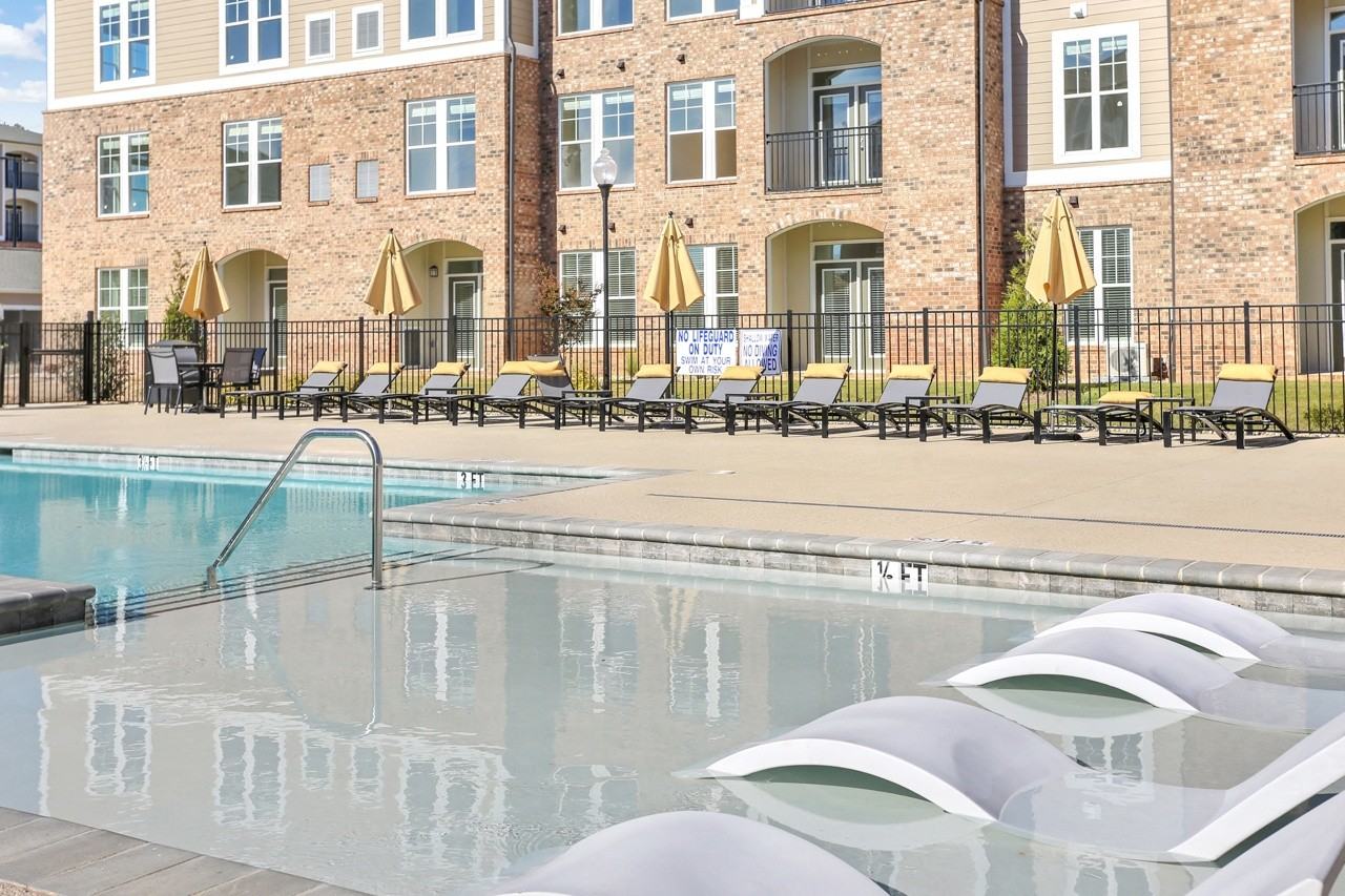 Comet Spartanburg - Photo 2 of 36