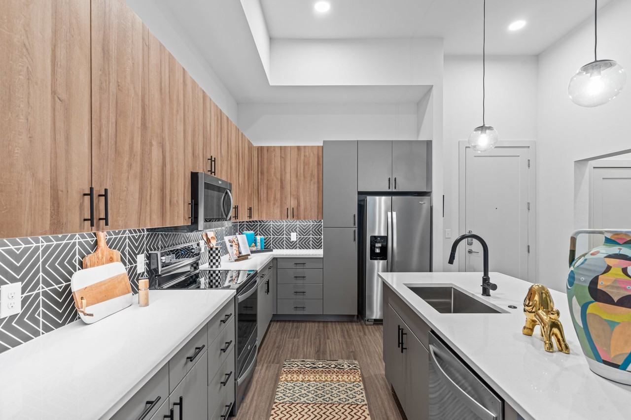 Garnett St & W St Elmo Rd #231 - Photo 7 of 13