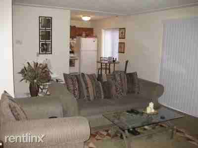 Barclay Square - Photo 2 of 4