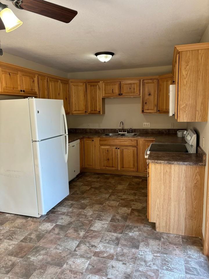 1612 9th Ave - Photo 2 of 19