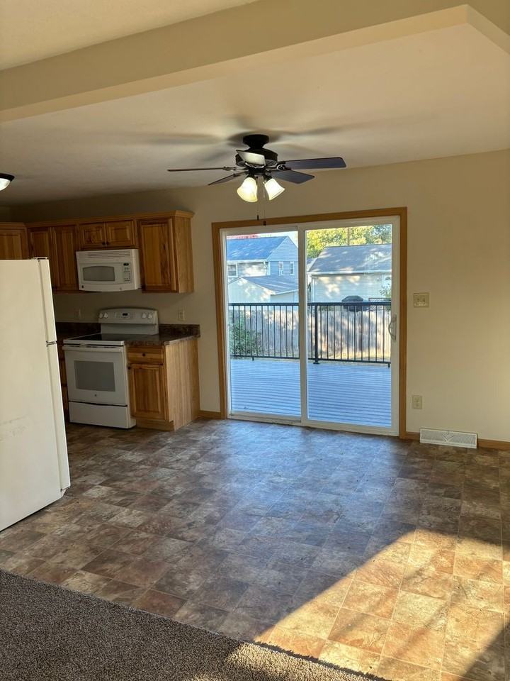 1612 9th Ave - Photo 3 of 19