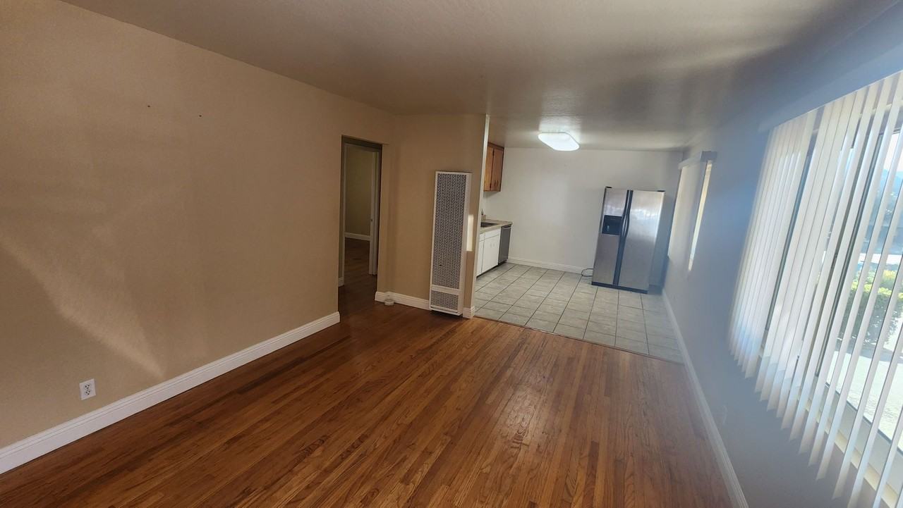 620 - Photo 2 of 8