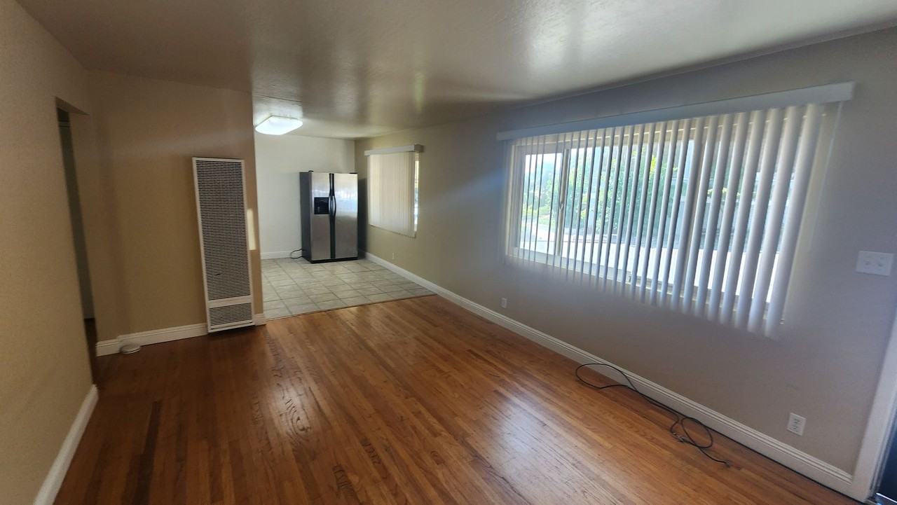 620 - Photo 3 of 8