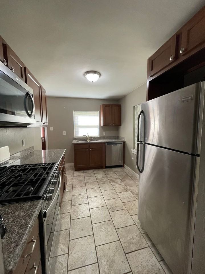 1155 Lapish Rd - Photo 3 of 13