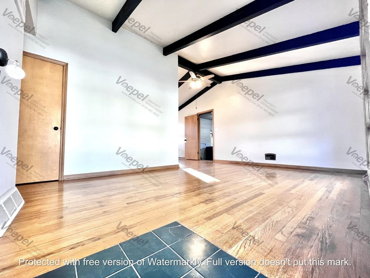 7009 Nw Avalon St - Photo 4 of 5